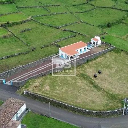 Stunning Ocean View With 3 Islands In Front Of * Serreta