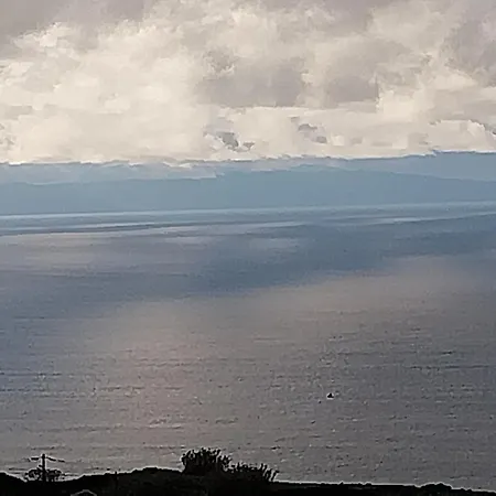 Stunning Ocean View With 3 Islands In Front Of