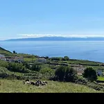 Stunning Ocean View With 3 Islands In Front Of Serreta