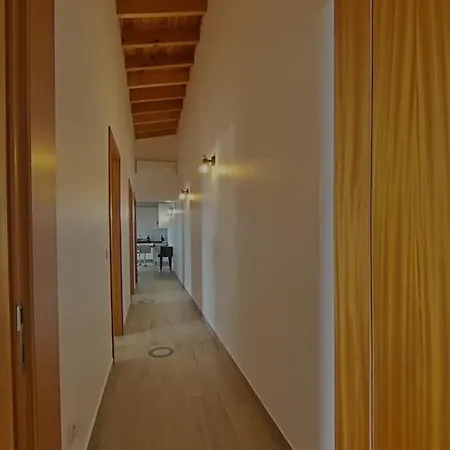 Stunning Ocean View With 3 Islands In Front Of Serreta